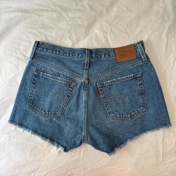 levis 501 distressed high rise denim shorts w29 vintage cutoff - Picture 2 of 7
